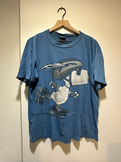 Snoopy skating tshirt