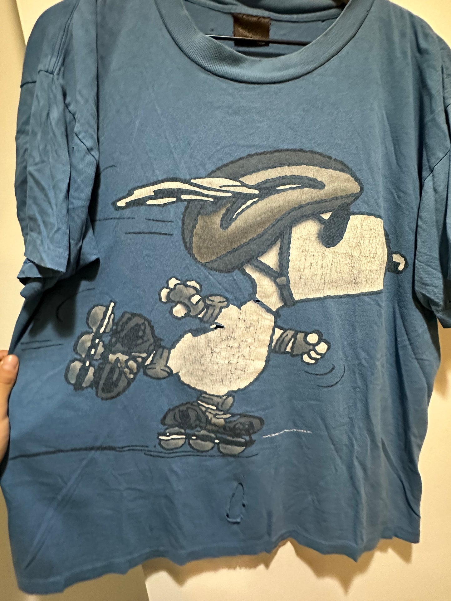 Snoopy skating tshirt